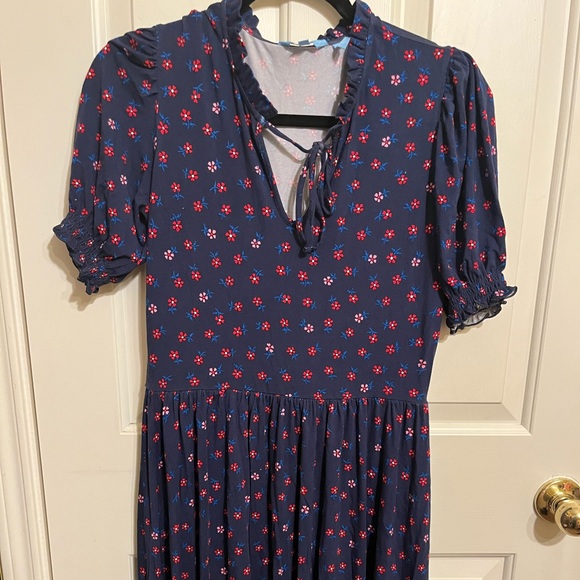 Nancy Dress in falling daisies NWOT - Picture 5 of 5